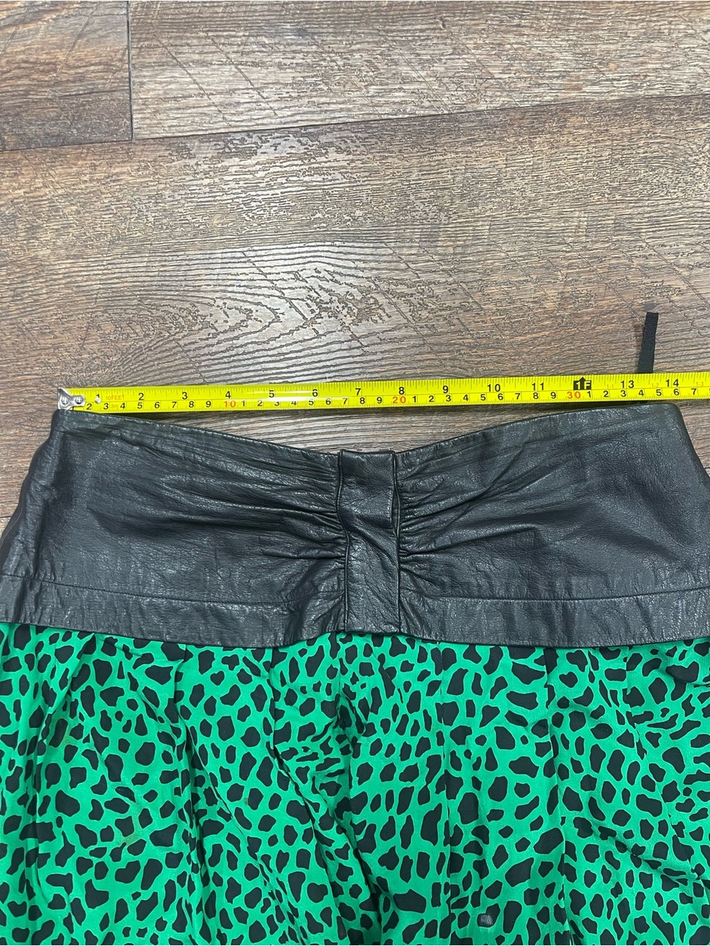 Bellino Paris Vintage 80s Silk Animal Print Skirt Leather Waist Size 10 - Picture 4 of 8